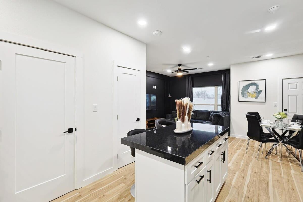 New 2B Townhome Near At&T Global Life 6Flag Arlington Kültér fotó